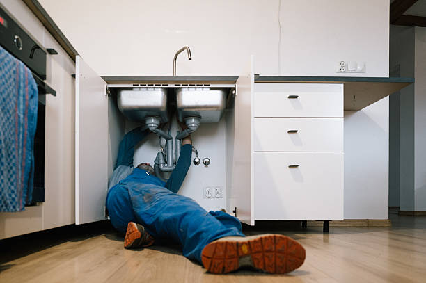 Professional Emergency Plumber technician working in Modena, NY